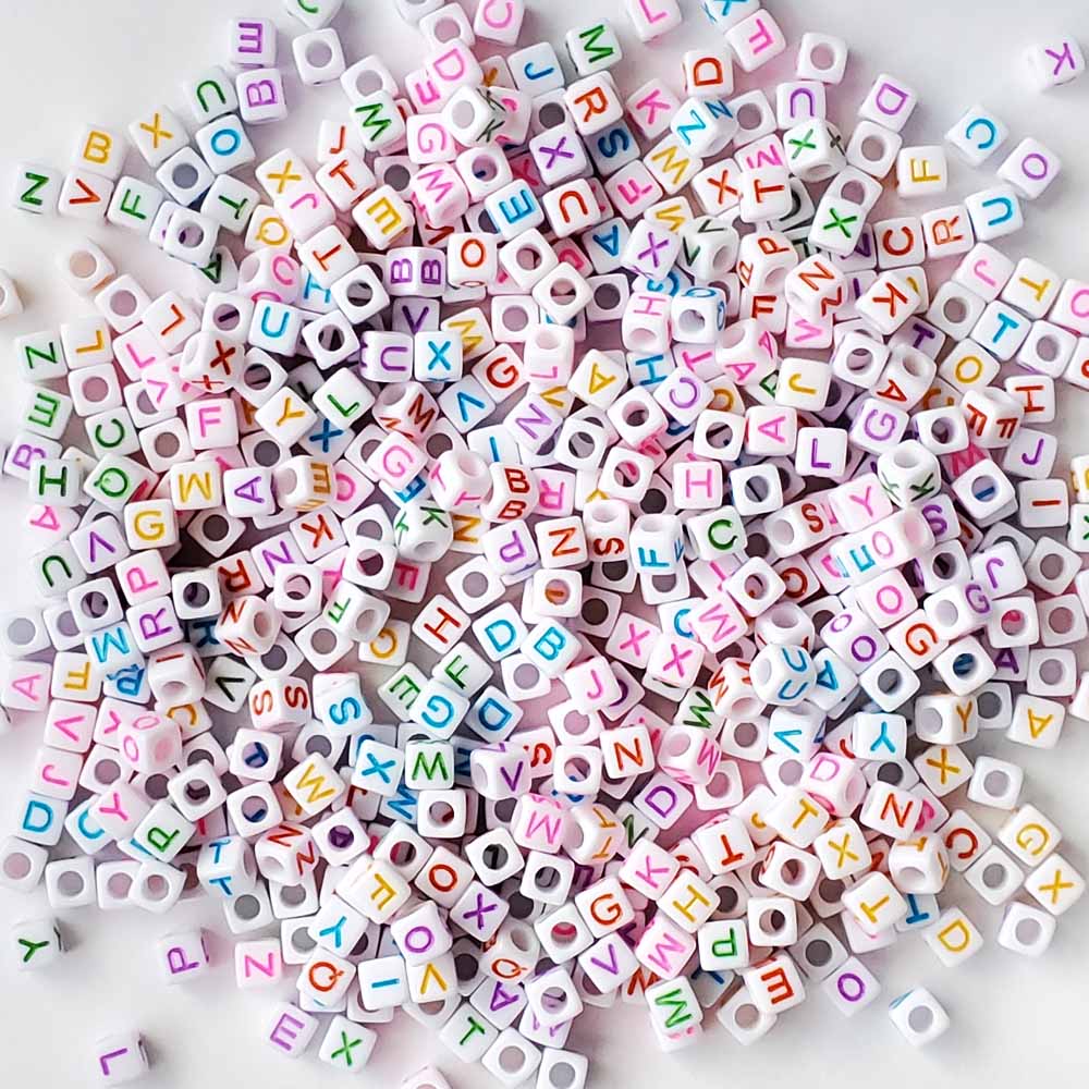 Plastic White Alphabet Beads, Random Letter Mix, Mixed Colors, 6mm Cube, about 500 beads