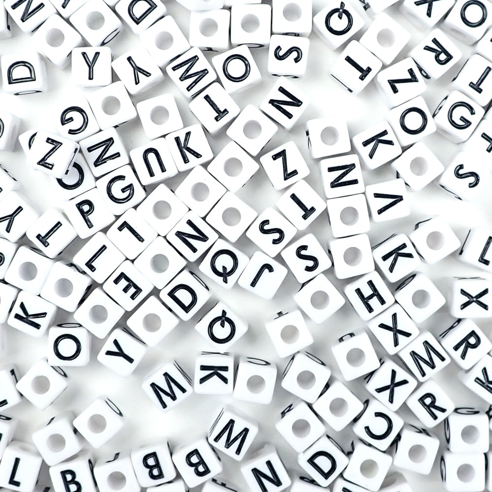 Plastic White Vertical Hole Alphabet Beads, A-Z Random Mix, 8mm Cube, 600 beads